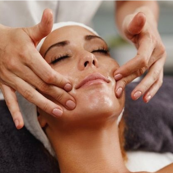 Herbal Oasis - Massage And Beauty Spa in Da Nang Facial Purifying Oxy Jet Massage